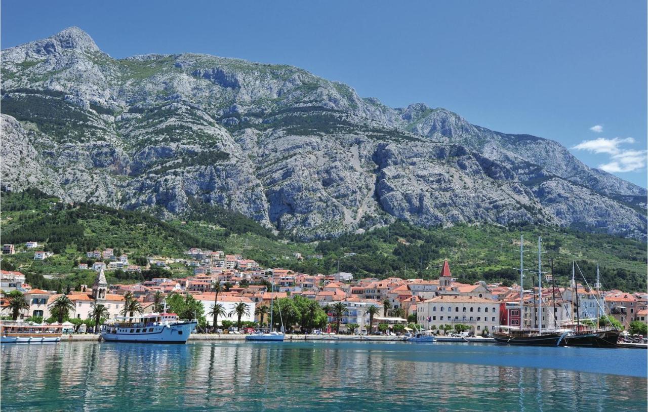1 Bedroom Stunning Apartment In Makarska Extérieur photo